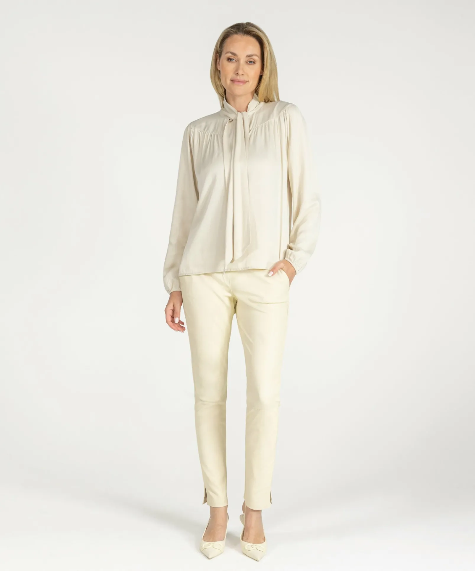 Tivi Creamy White